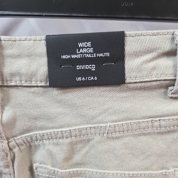 H&M Divided Cream Wide Leg Jeans nwt - Picture 4 of 9